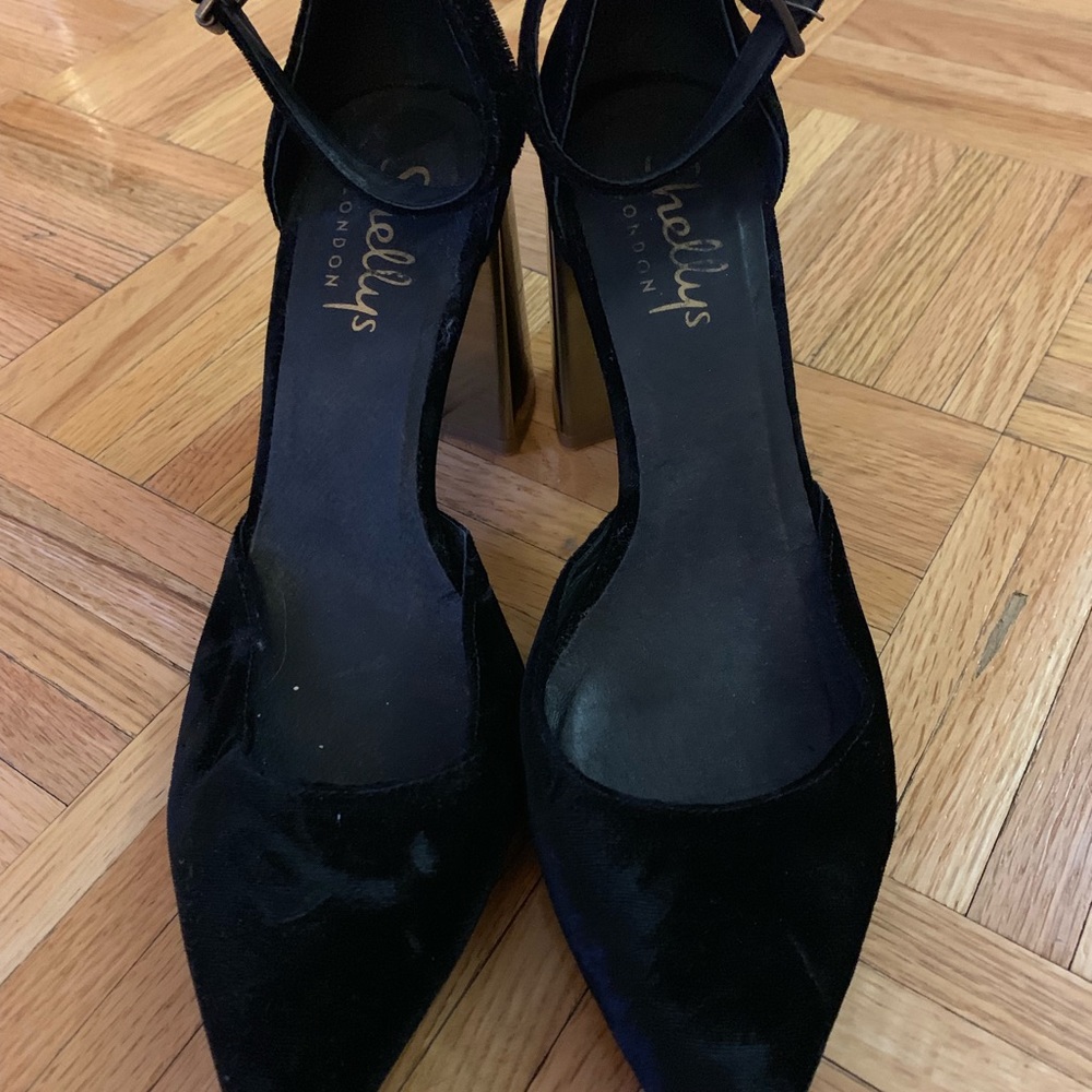 Shelleys London Velour Pumps